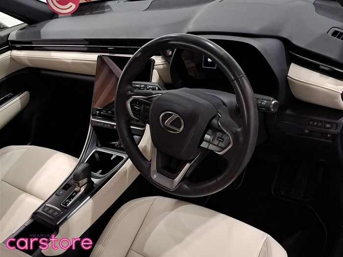 Lexus LBX 2024