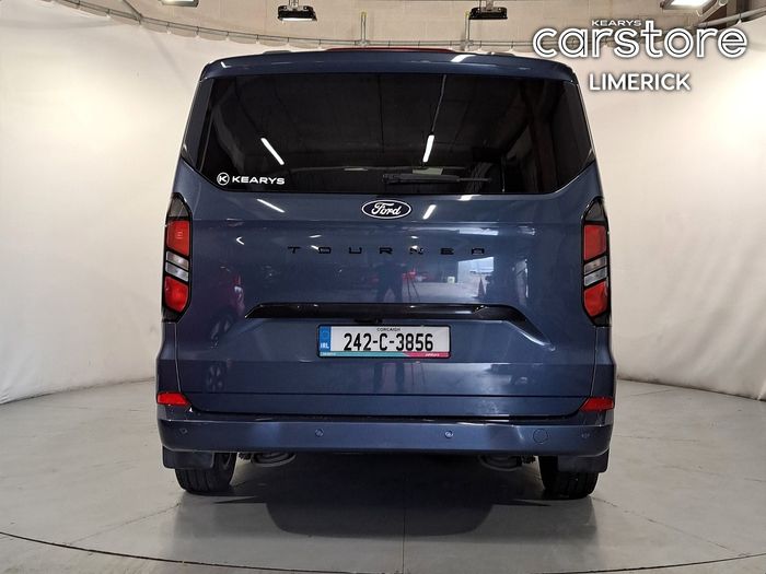 Ford Tourneo Custom 2024