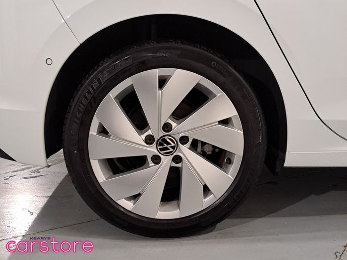Volkswagen Golf 2021
