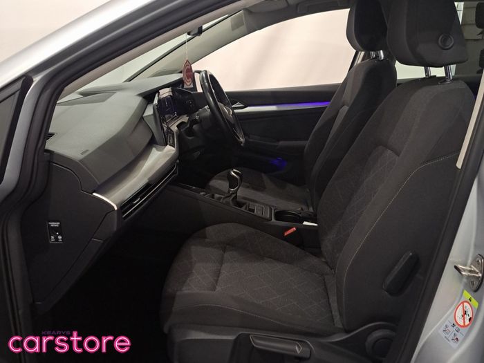 Volkswagen Golf 2021