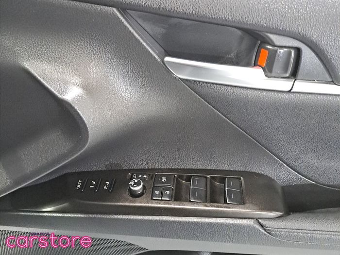 Toyota Camry 2024