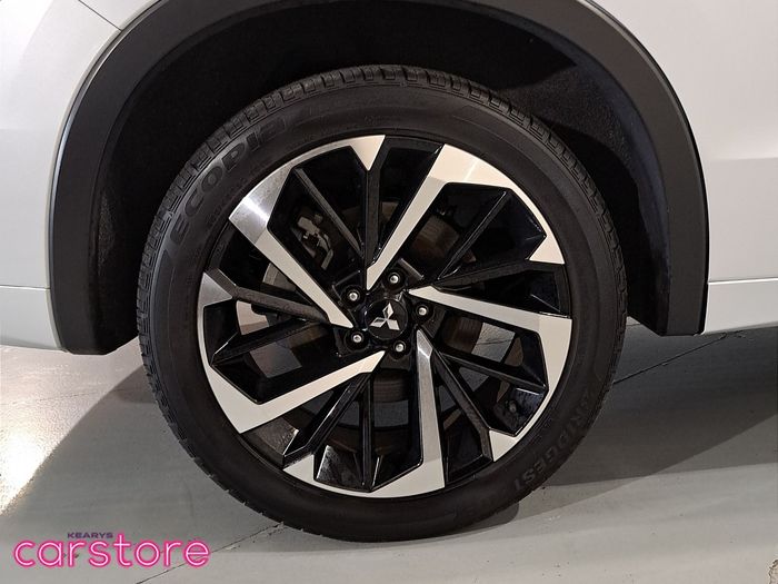 Mitsubishi Outlander 2024