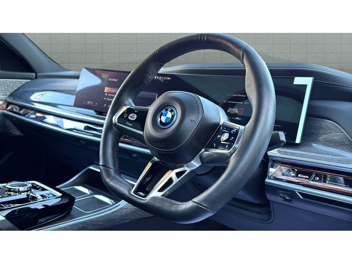 BMW i7 2025