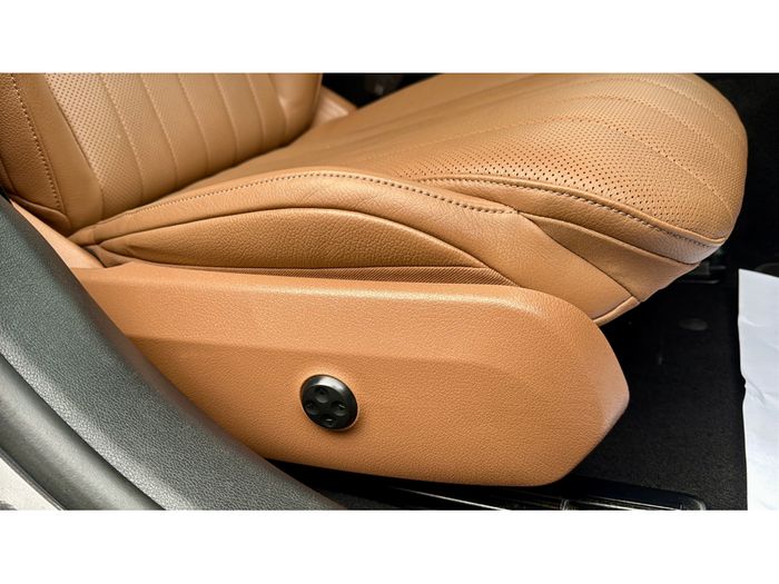 Mercedes-Benz E-Class 2024