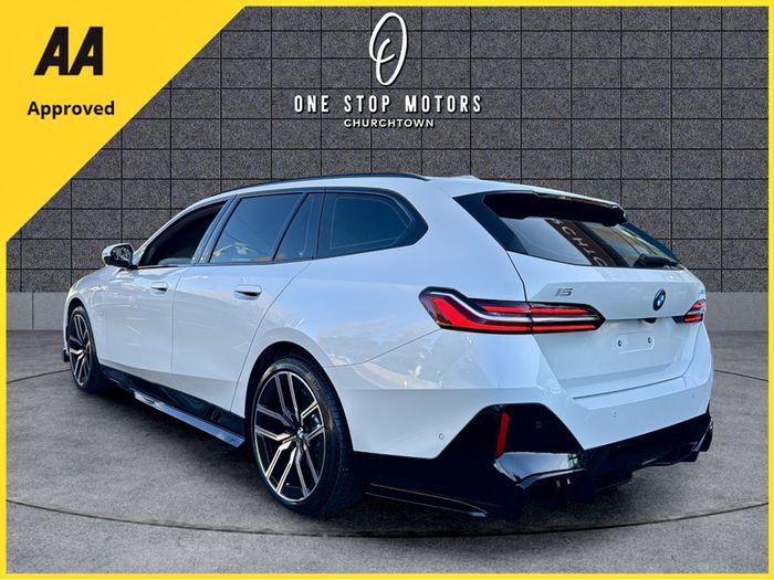 BMW i5 2025