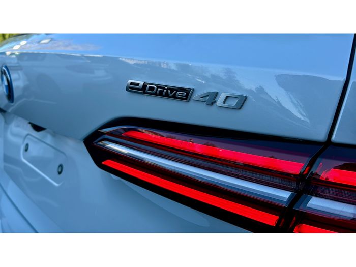 BMW i5 2025