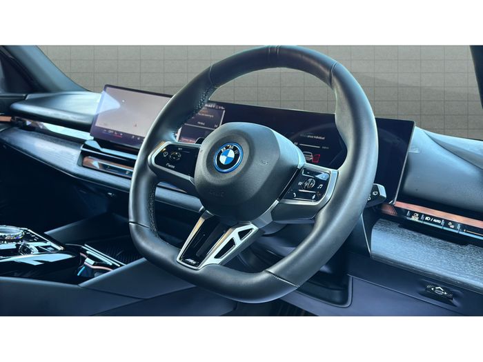 BMW i5 2025