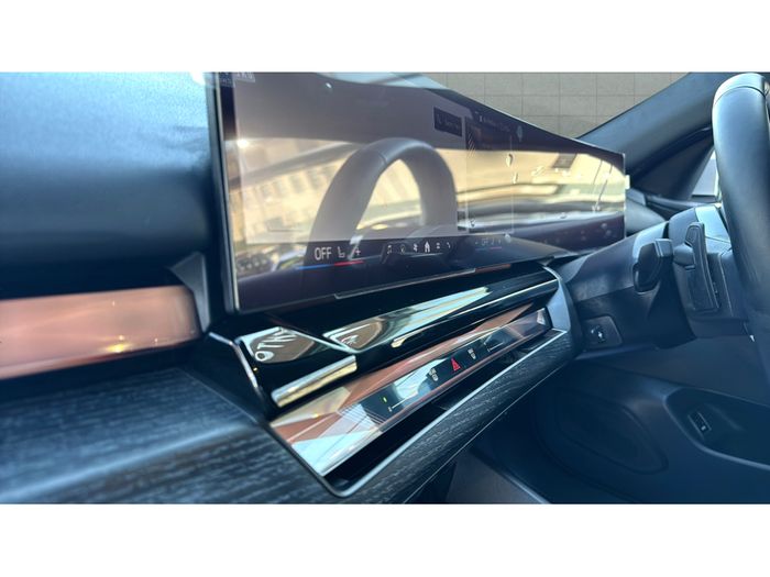 BMW i5 2025