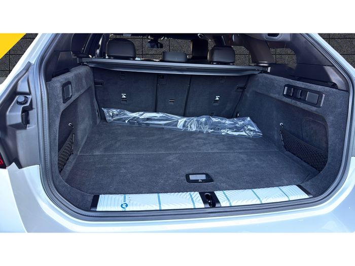 BMW i5 2025