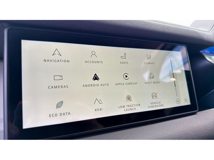 Land Rover Defender 2021