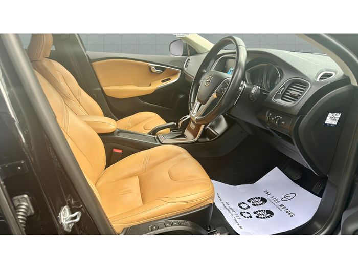 Volvo V40 2017