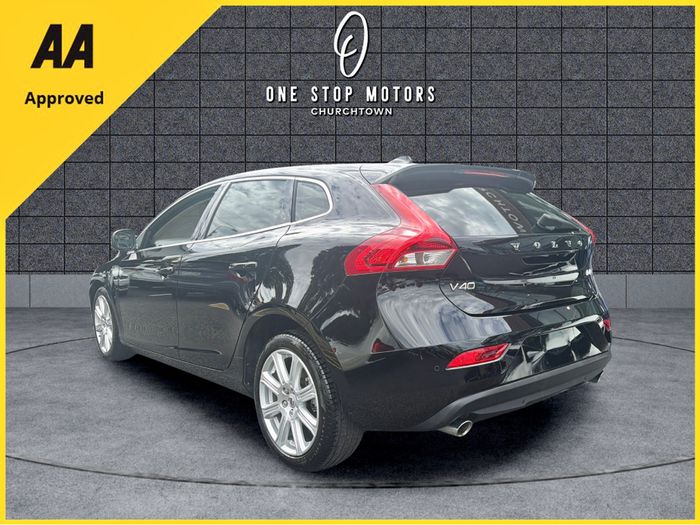 Volvo V40 2017