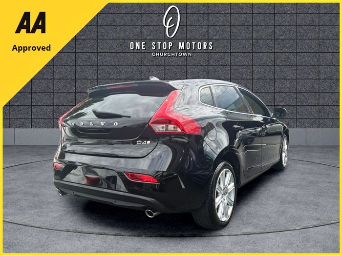 Volvo V40 2017
