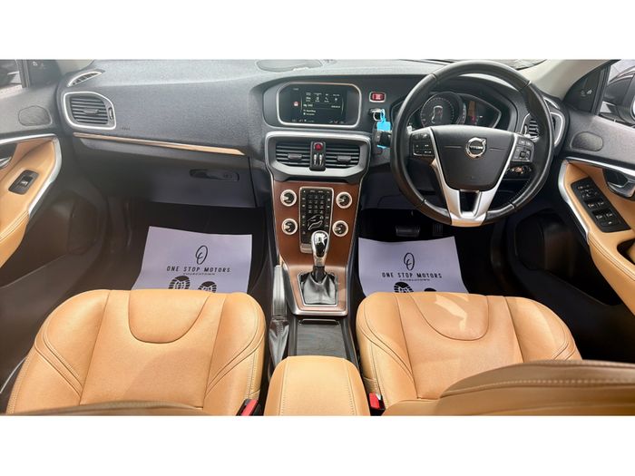 Volvo V40 2017