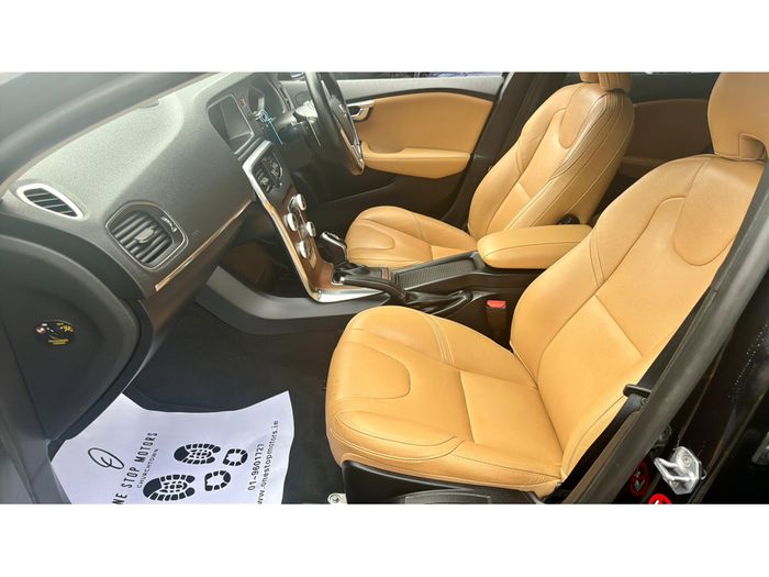 Volvo V40 2017