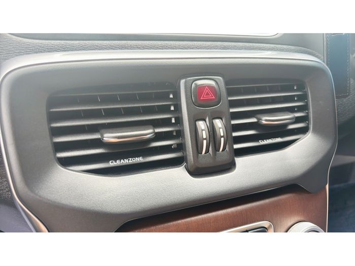 Volvo V40 2017