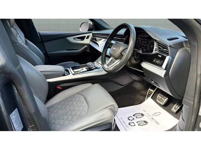Audi Q8 2023