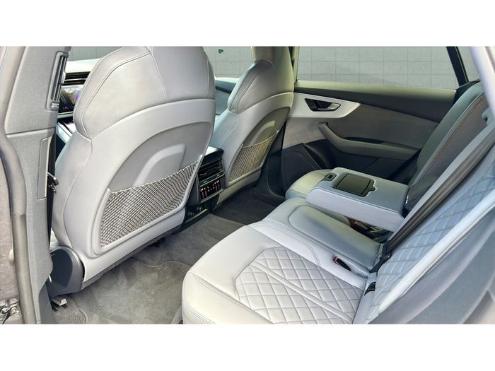 Audi Q8 2023