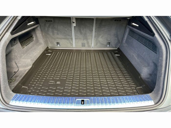 Audi Q8 2023