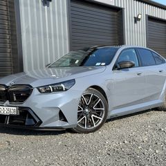BMW M5 2024