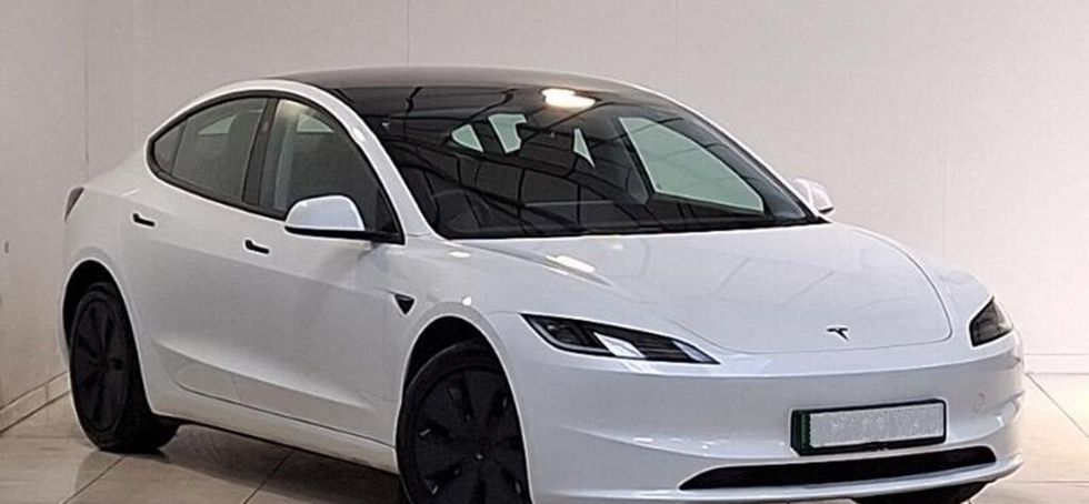 Tesla Model 3 2024