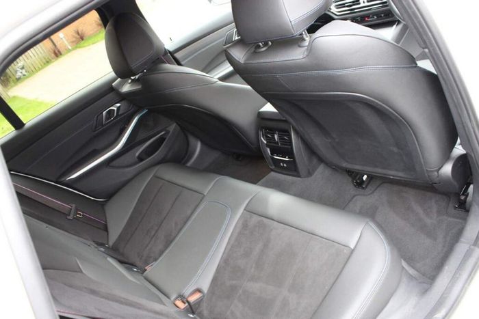 BMW 3 Series 2023