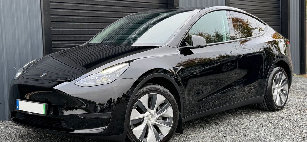 Tesla Model Y 2024
