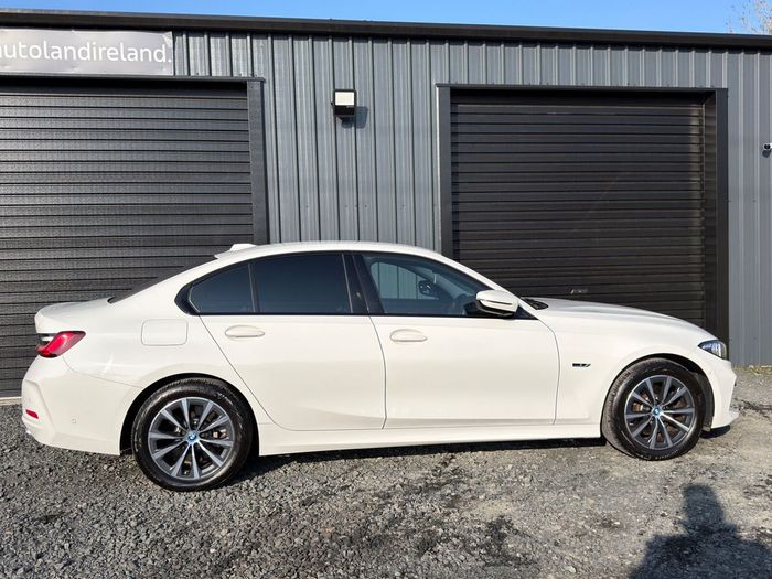 BMW 3 Series 2023