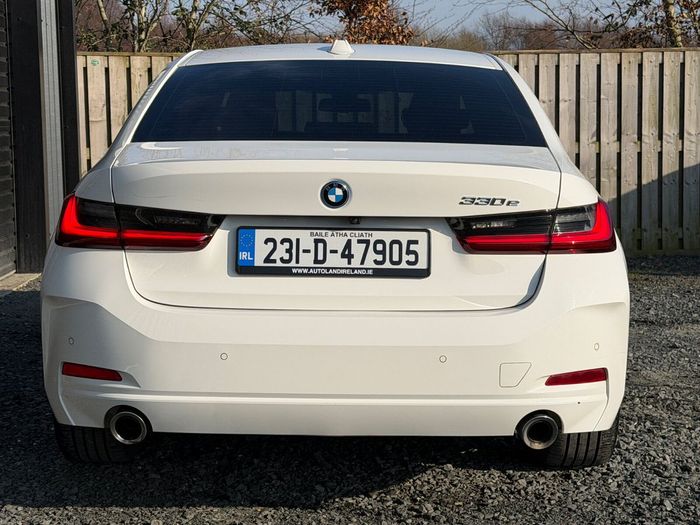 BMW 3 Series 2023