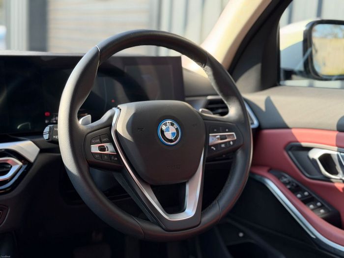 BMW 3 Series 2023