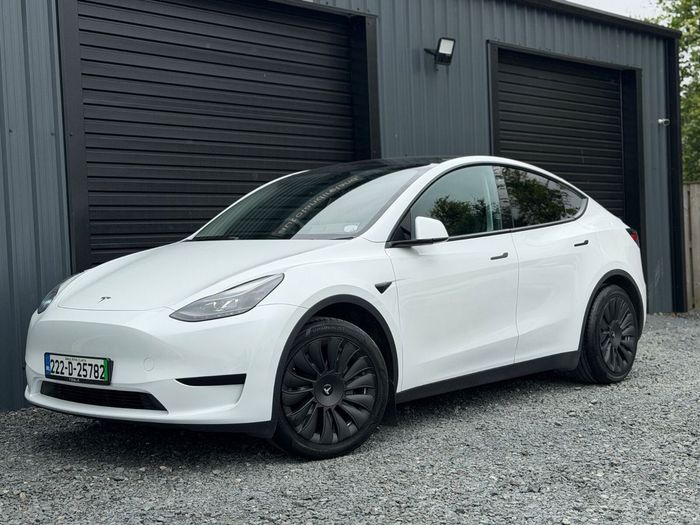 Tesla Model Y 2022
