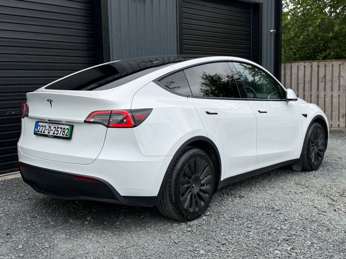 Tesla Model Y 2022