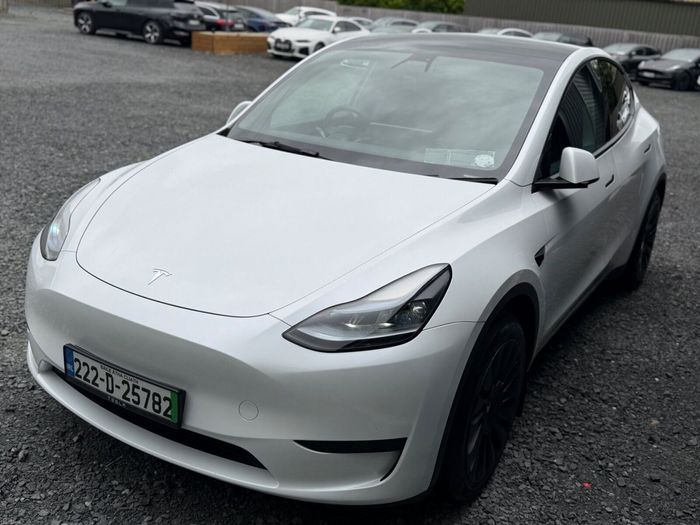 Tesla Model Y 2022