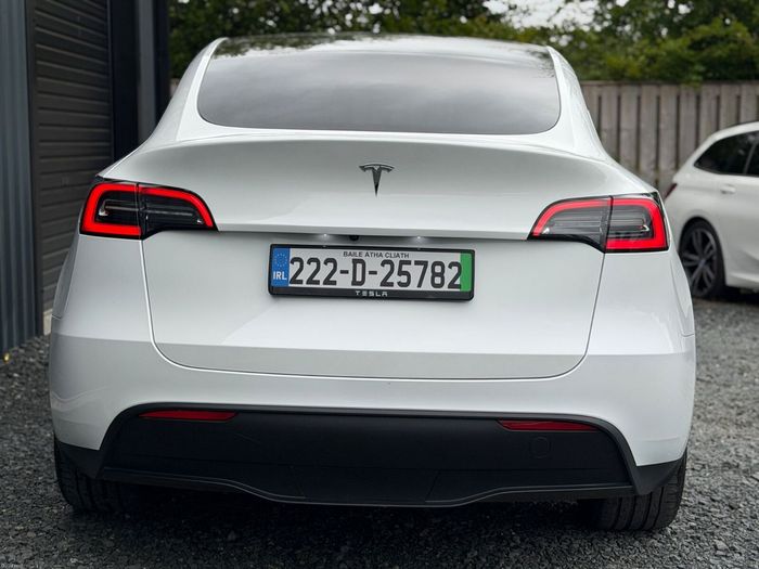 Tesla Model Y 2022