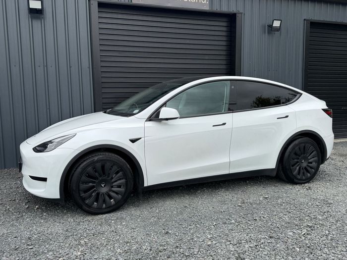 Tesla Model Y 2022