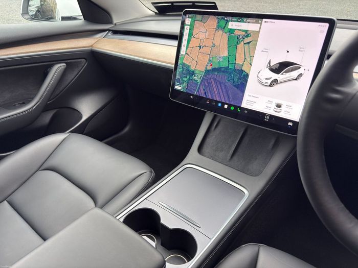 Tesla Model 3 2021