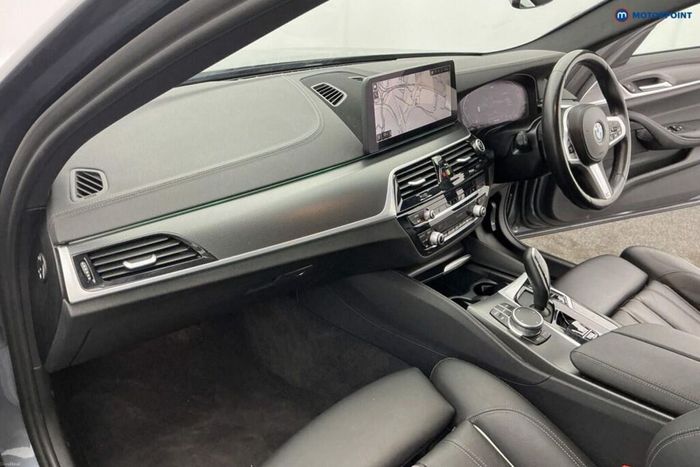 BMW 5 Series 2021