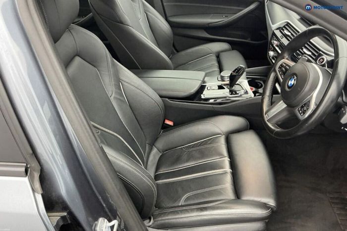 BMW 5 Series 2021