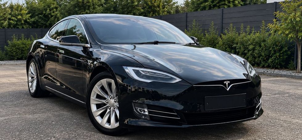 Tesla Model S 2018