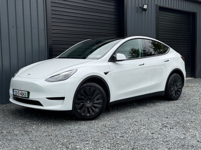 Tesla Model Y 2023