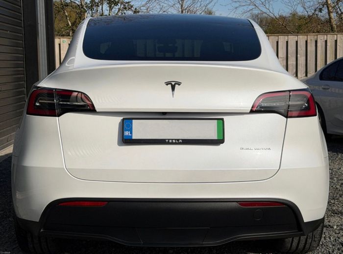 Tesla Model Y 2022