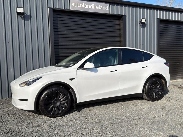 Tesla Model Y 2022