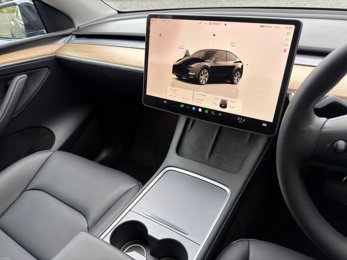 Tesla Model Y 2022