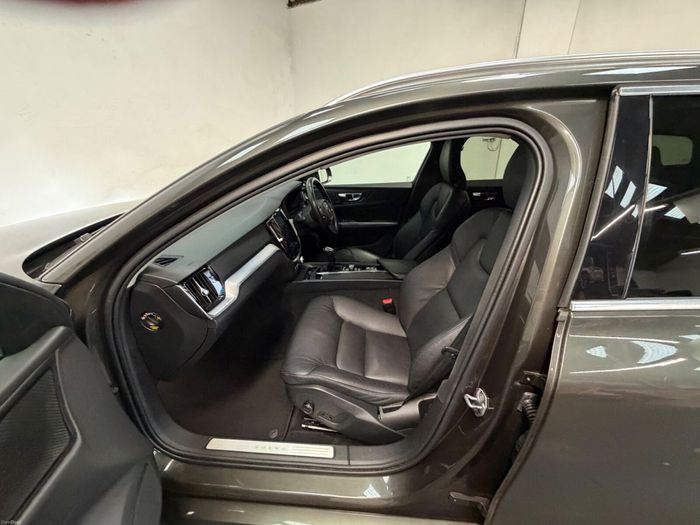 Volvo V60 2019