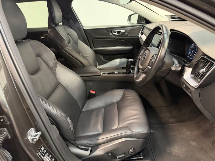 Volvo V60 2019