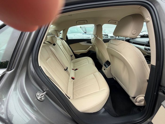 Audi A4 2022