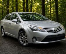 Toyota Avensis 2012