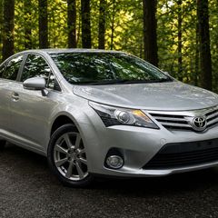 Toyota Avensis 2012