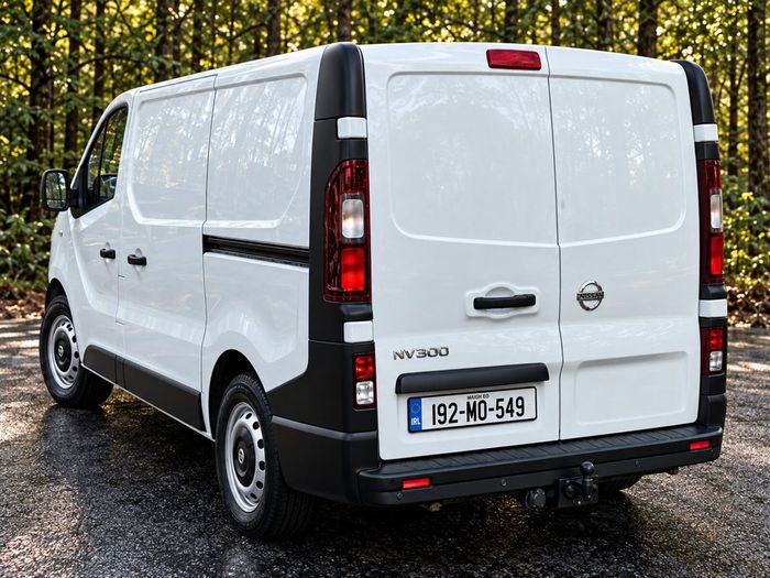 Nissan NV300 2019