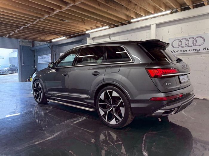 Audi Q7 2021